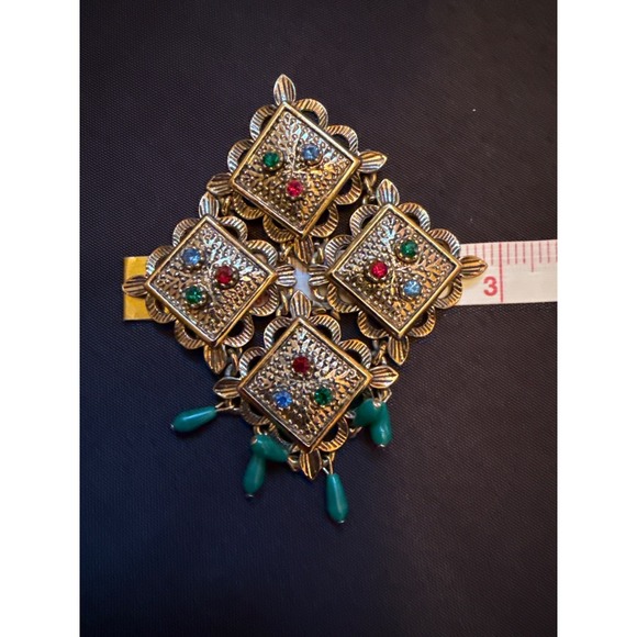 Sarah Coventry Gold Brooch Blue Red & Green Rhinestones Articulated - Picture 5 of 6